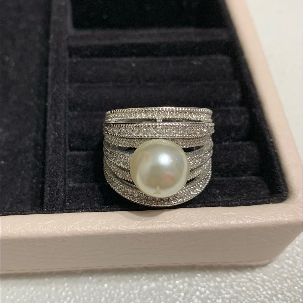 {Ring}
